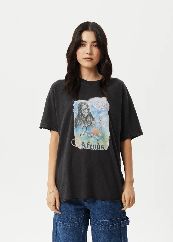 Pocketed Women T Shirt for Added FunctionalityPocketed Women T Shirt for Added FunctionalityAFENDS Womens Nirvana - Oversized Tee - Stone Black