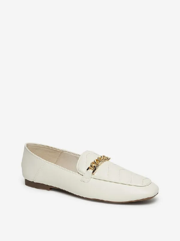 LUNA BLU Off White Chain Design Loafers