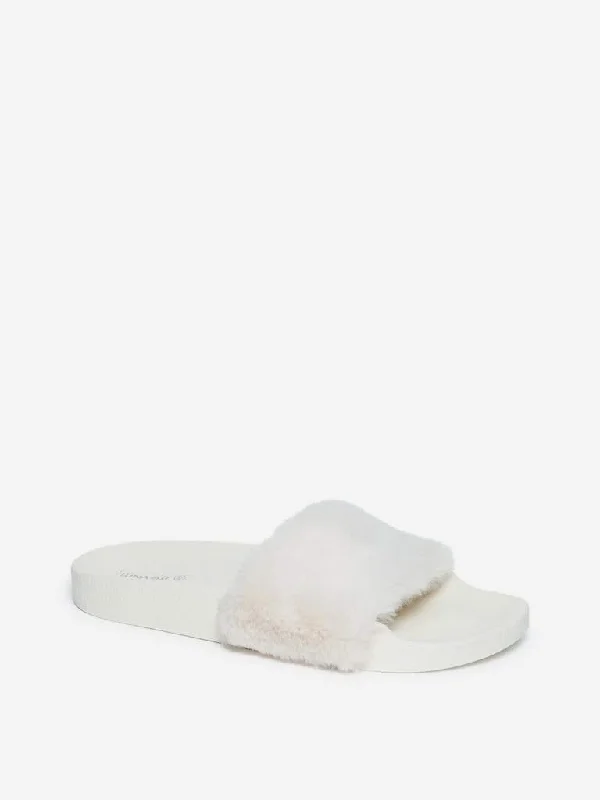 LUNA BLU Off White Faux Fur Design Slides