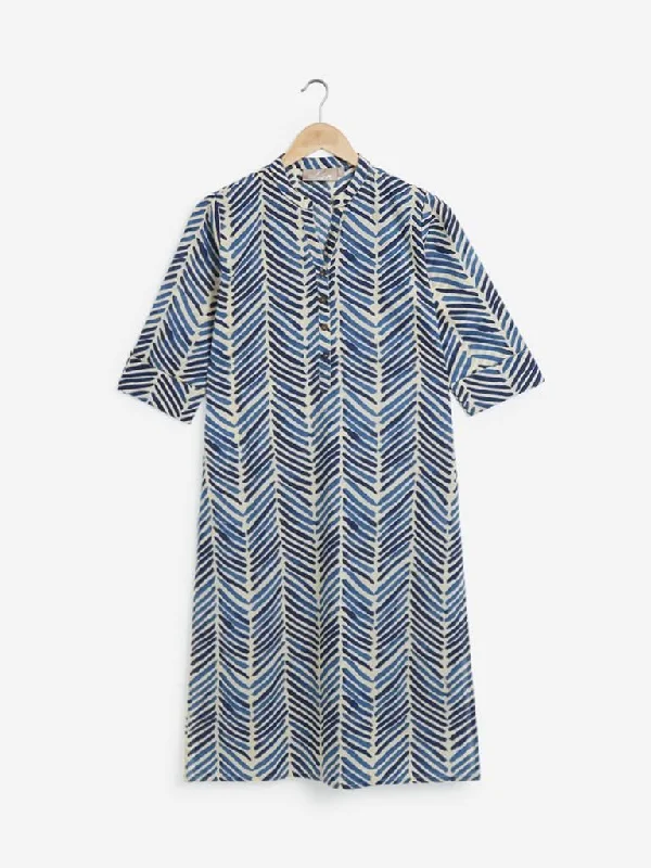 Utsa Indigo Chevron Pattern Straight Kurta