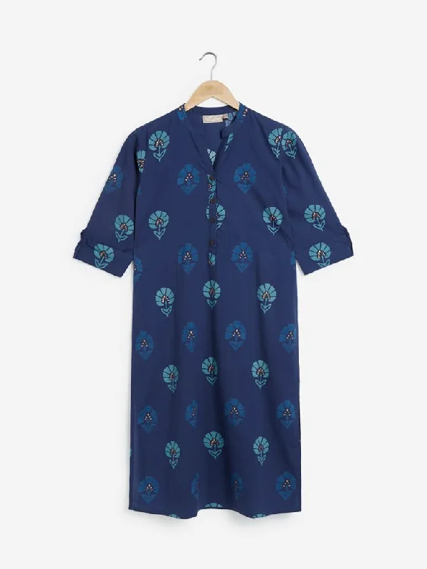 Utsa Indigo Floral Patterned Straight Kurta
