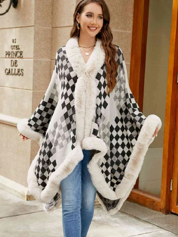 Plus - Size Bodysuits with a Comfortable and Flattering FitCheckered Faux Fur Trim Poncho