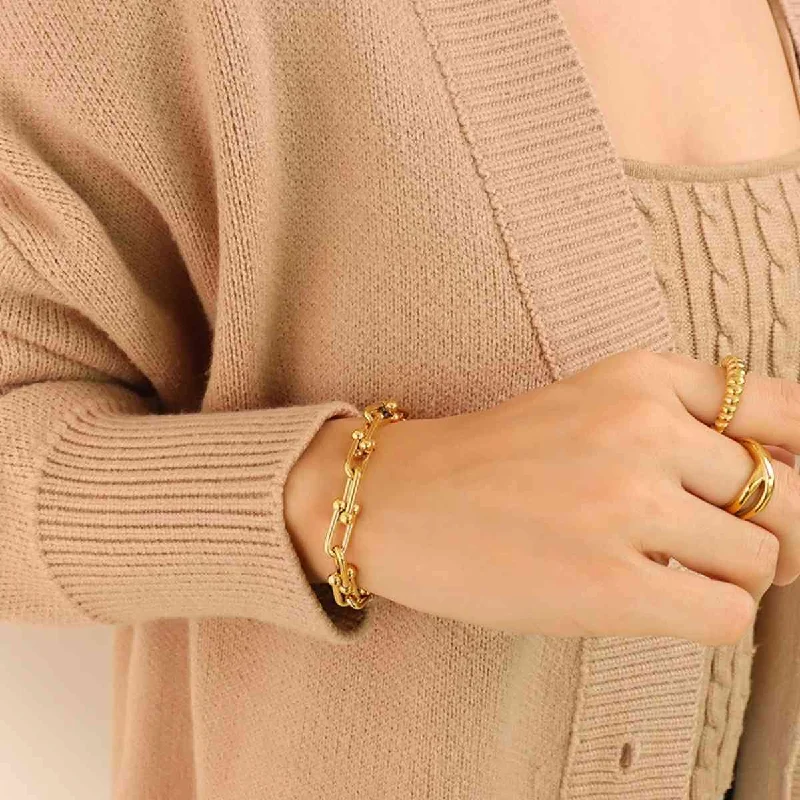 High - Neck Bodysuits for a Modest and Sophisticated LookChunky Chain Titanium Steel Bracelet