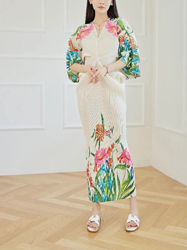 Thermal Bodysuits for Extra Warmth in WinterMiyake Pleated Floral Batwing Sleeve Dress